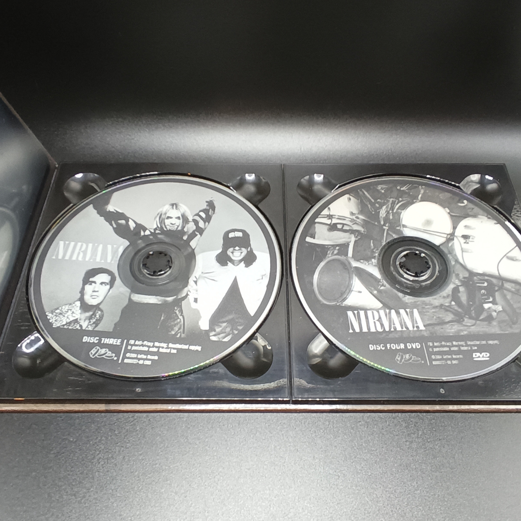 Nirvana - With the Lights Out 3 CD + DVD + libro Boxset