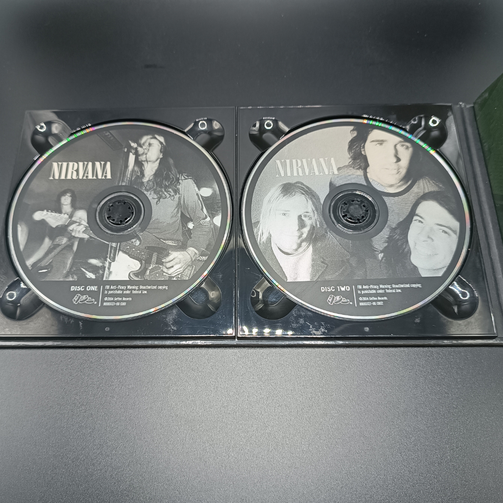 Nirvana - With the Lights Out 3 CD + DVD + libro Boxset