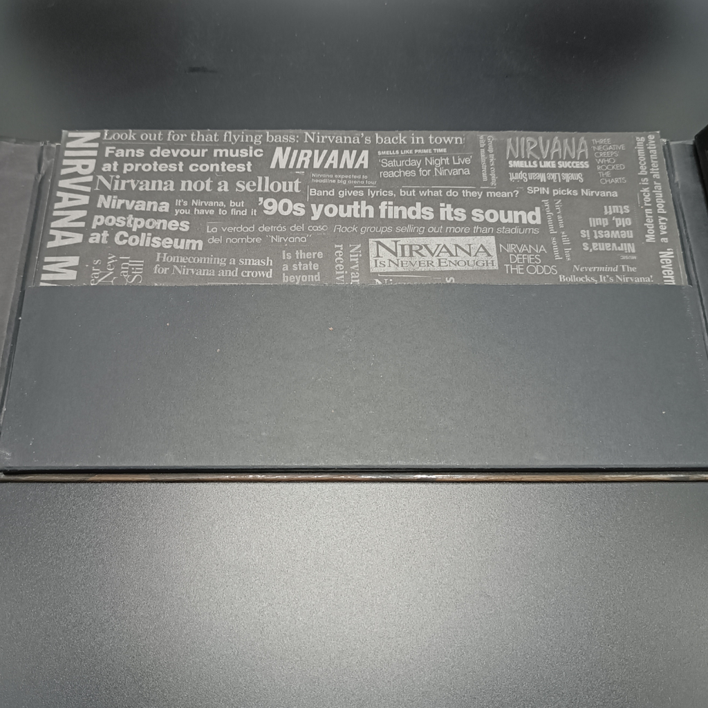 Nirvana - With the Lights Out 3 CD + DVD + libro Boxset