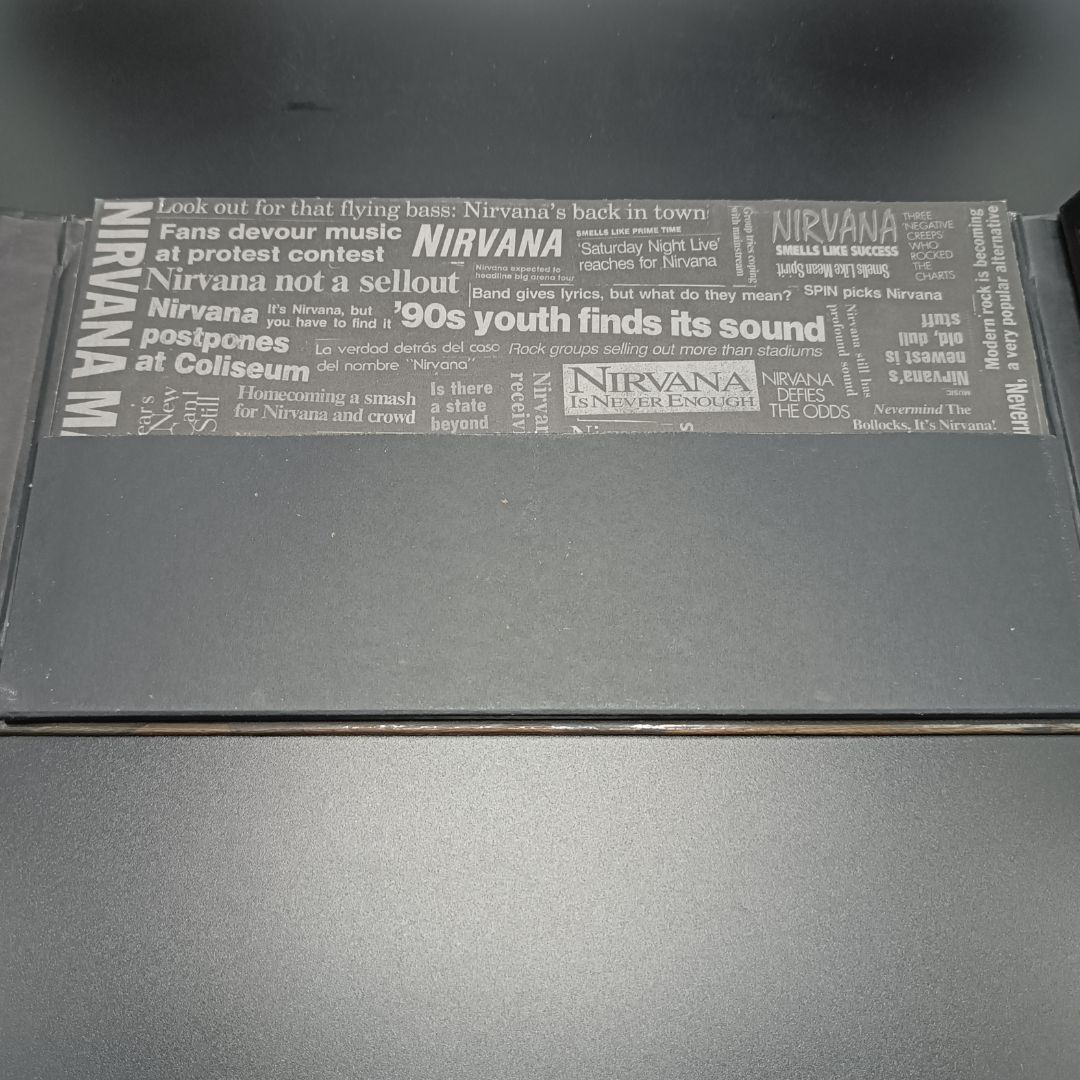 Nirvana - With the Lights Out 3 CD + DVD + libro Boxset