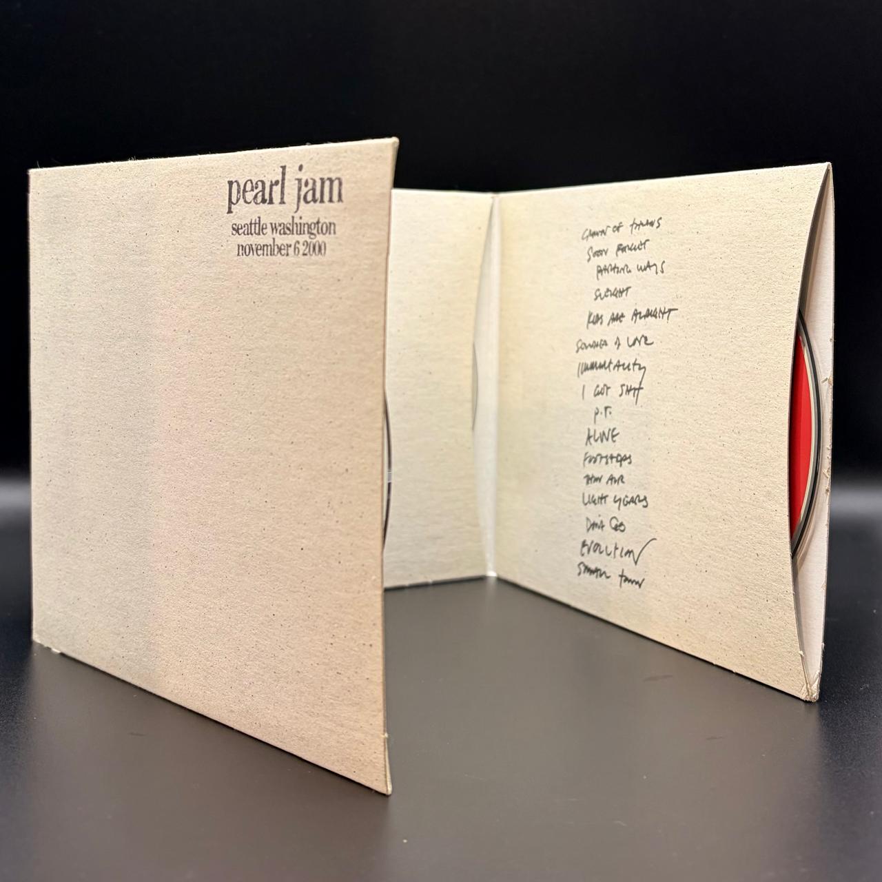 Pearl Jam - #72 KeyArena, Seattle, Washington November 6th, 2000 3CD